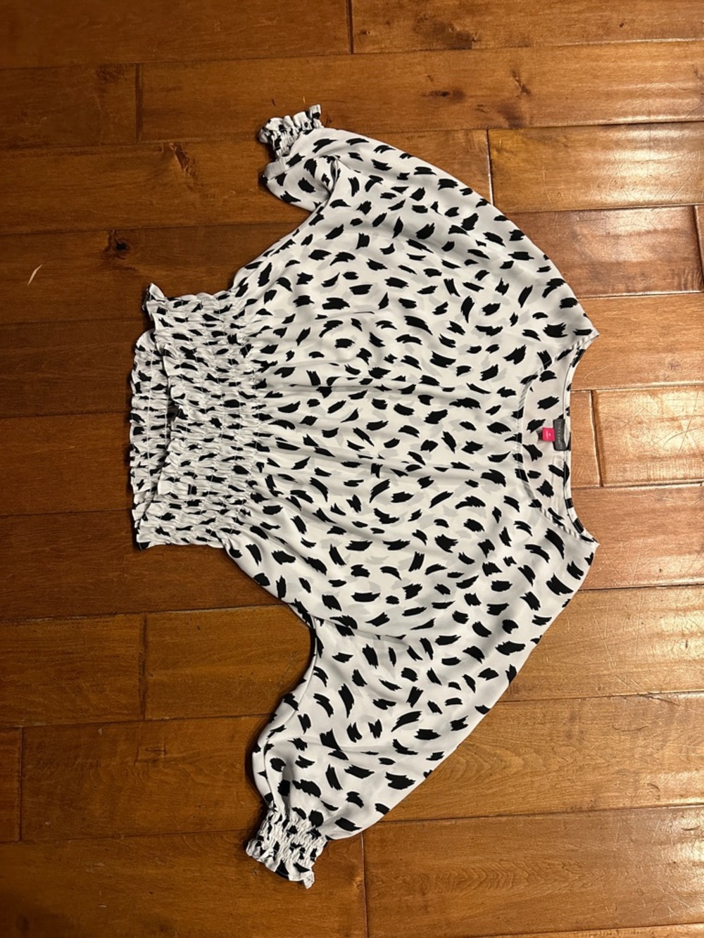 Vince Camuto White Blouse with Black Abstract Spot Print and Smocked Waist